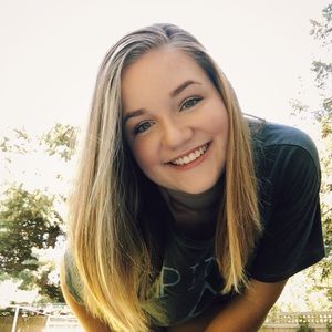 Meet your Posher, Alaina